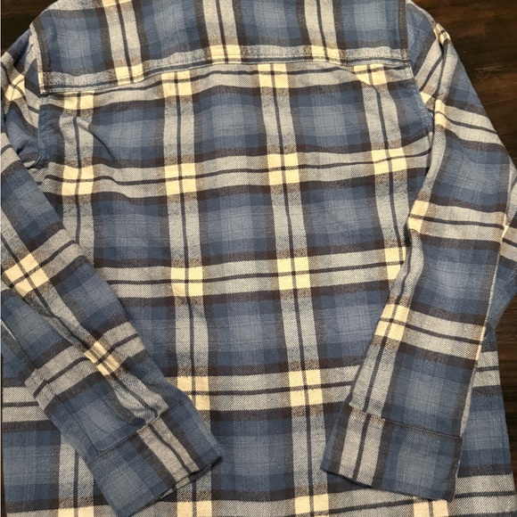Abercrombie kids Blue Plaid boy’s Shirt - Picture 4 of 5